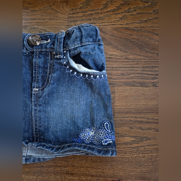 Baby Gap Girls 4T Embroidered Denim Jeam Skirt - Picture 2 of 8